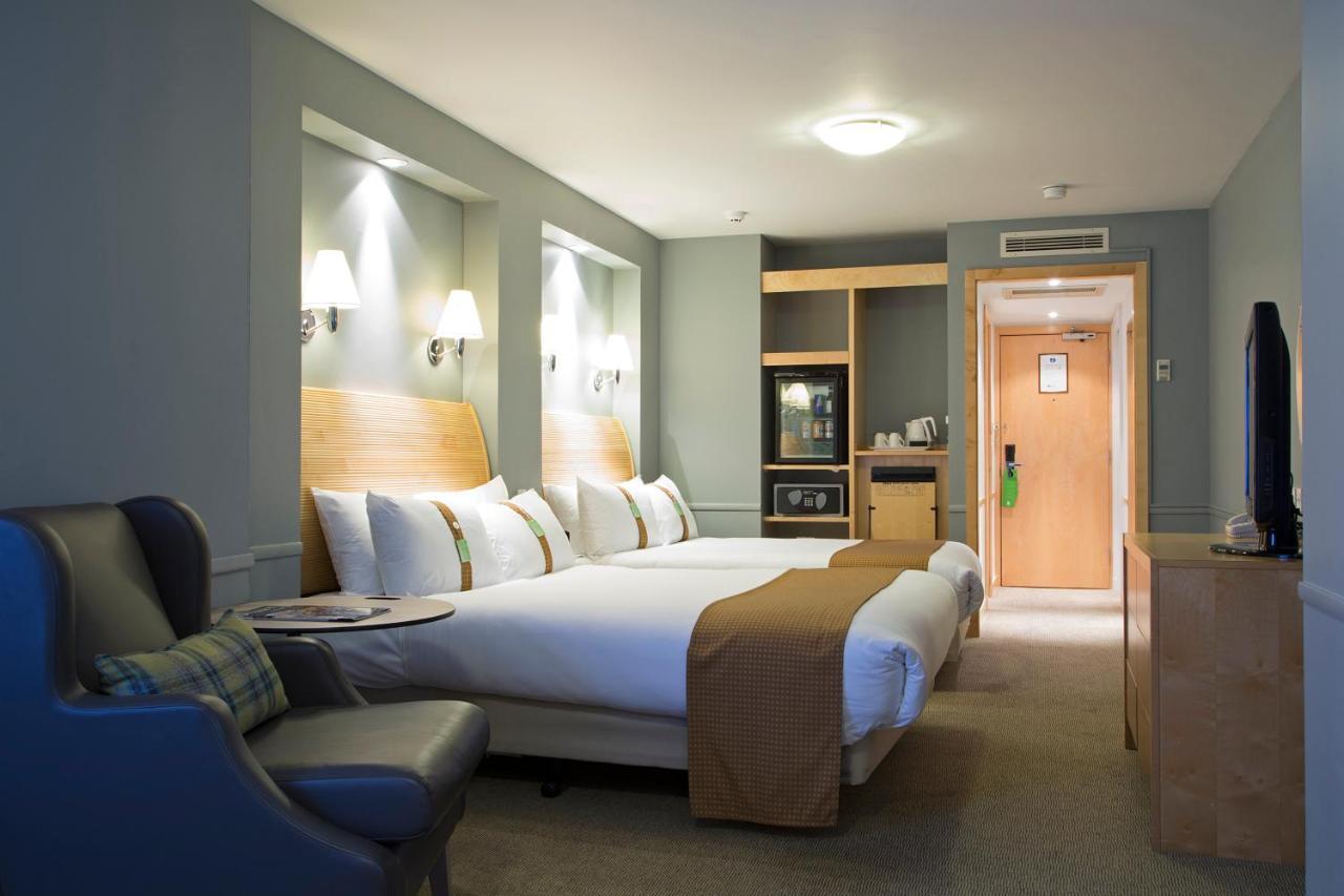 Holiday Inn Guildford By Ihg Exterior foto