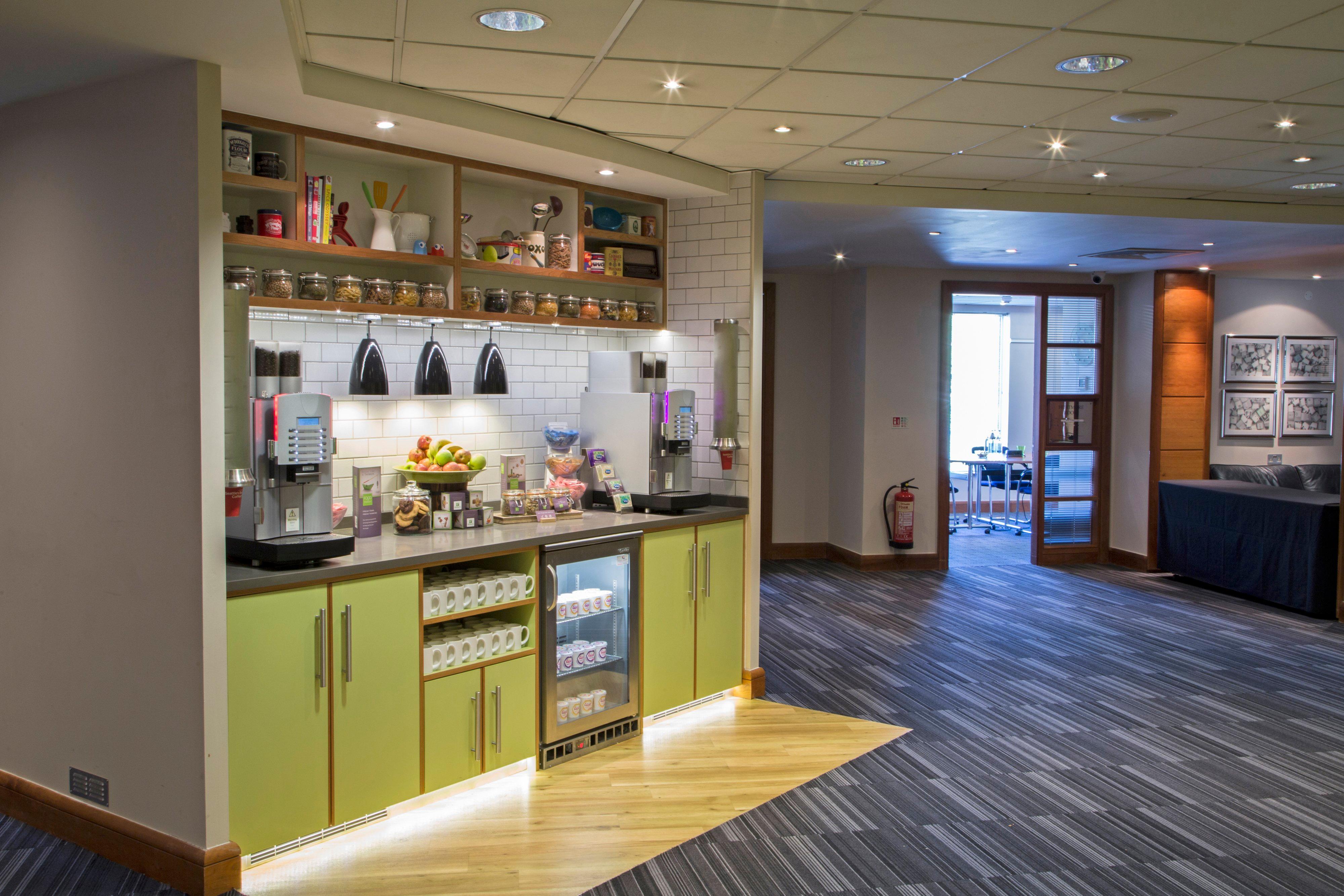 Holiday Inn Guildford By Ihg Exterior foto