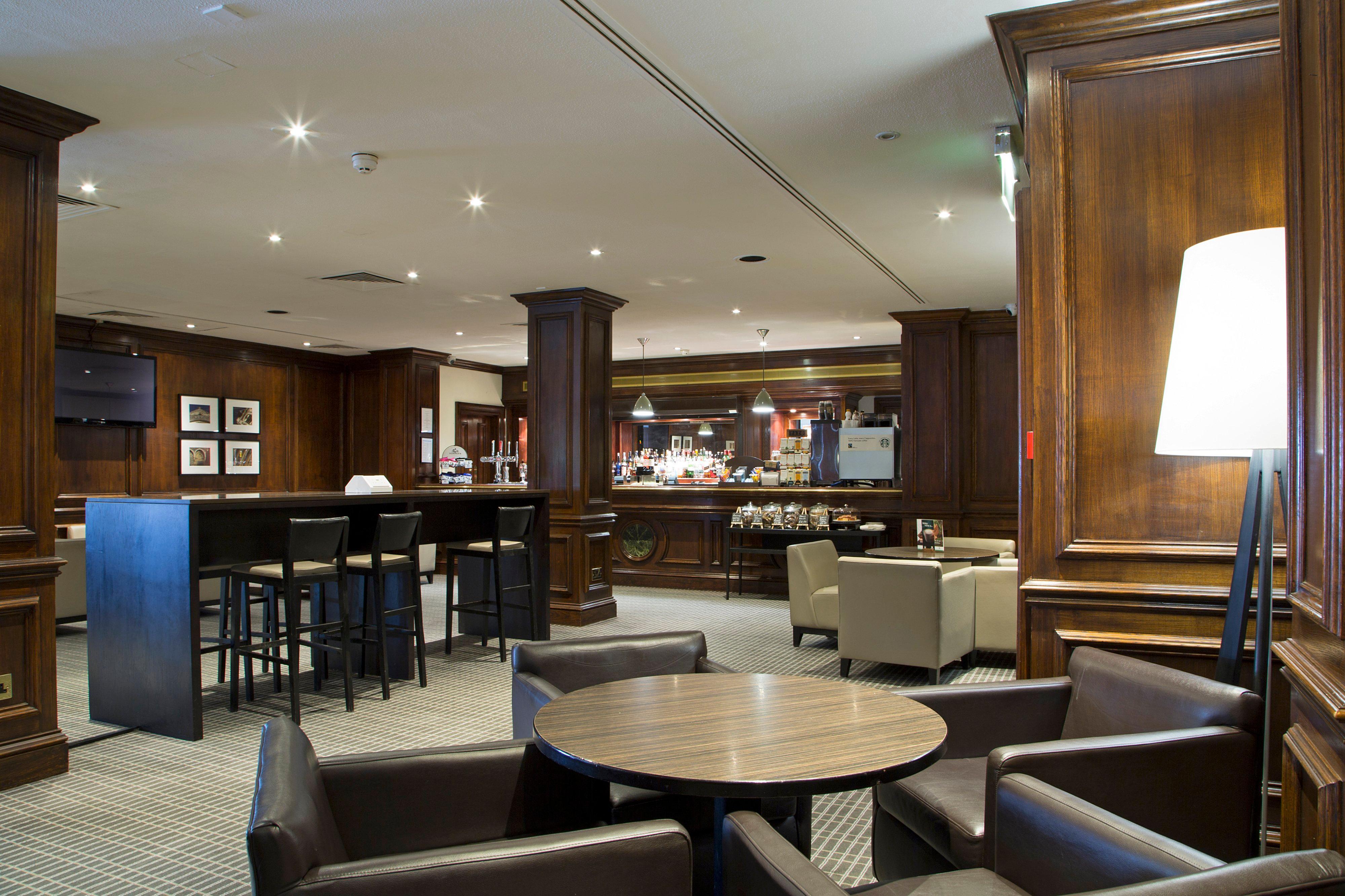 Holiday Inn Guildford By Ihg Exterior foto